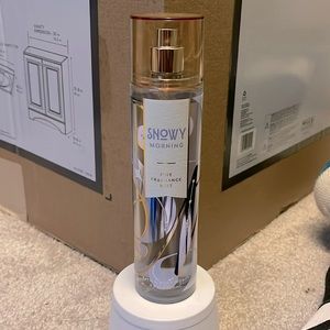 Brand new Snowy Morning bath and body works fine frangrance mist